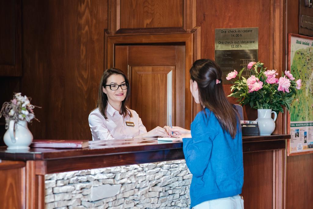 La Conac In Bucovina Gura Humorului Bagian luar foto